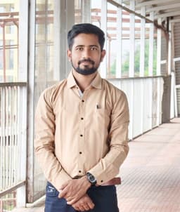 Vivek - Founder of NextSaaSHunt